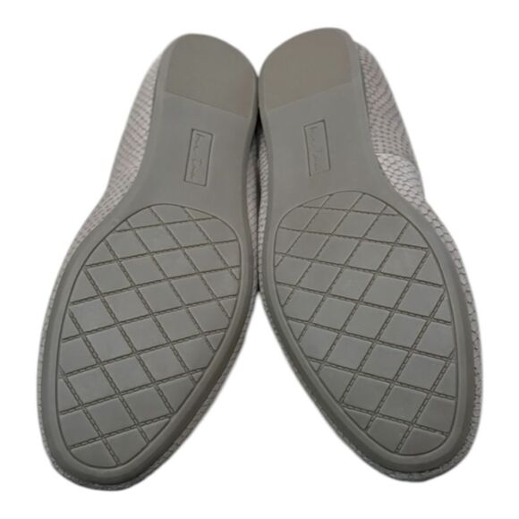 New Me Too Women's Kayla Textured Snake Wet Cement Slip-on Flats 11 - Picture 6 of 7